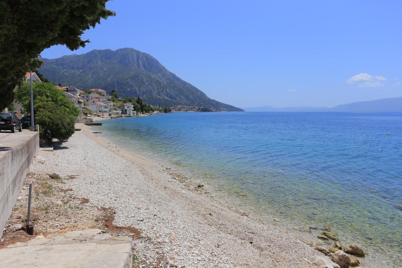 Apartments By The Sea Brist, Makarska - 15714 波达卡 外观 照片
