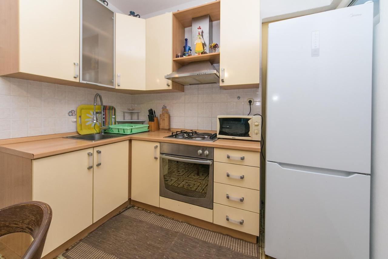 Apartments By The Sea Brist, Makarska - 15714 波达卡 外观 照片