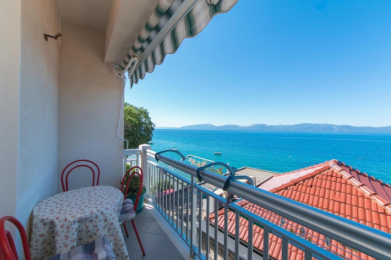 Apartments By The Sea Brist, Makarska - 15714 波达卡 外观 照片