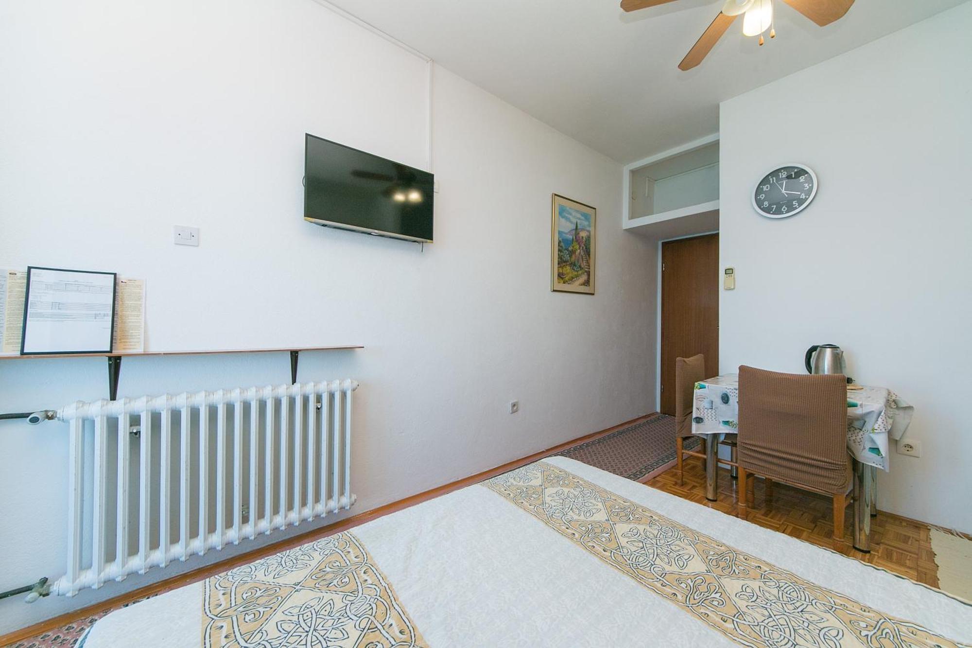 Apartments By The Sea Brist, Makarska - 15714 波达卡 客房 照片